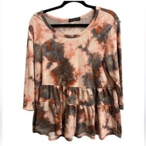 KIM & CAMI Tie Dye Peplum BABY DOLL TIERED Top MED 3/4 Slv Poly Blend EUC Lik Nu
